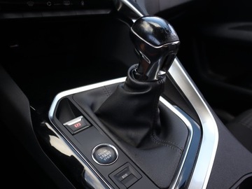 Peugeot 3008 II Crossover Facelifting  1.2 PureTech 130KM 2021 Peugeot 3008 1.2 PureTech, Salon Polska, zdjęcie 12