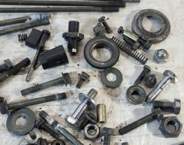 Болты для разборки Yamaha SR 125 1982-2003r