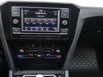 Volkswagen Passat B8 Variant Facelifting 2.0 TSI 190KM 2020 VW Passat 2.0 TSI, Salon Polska, 1. Właściciel, zdjęcie 11