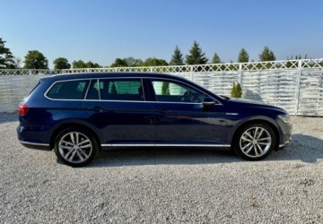Volkswagen Passat B8 Variant 2.0 TDI SCR 240KM 2016 Volkswagen Passat Volkswagen Passat 2.0 TDI Bi-Turbo BMT 4Mot Highline DSG, zdjęcie 32