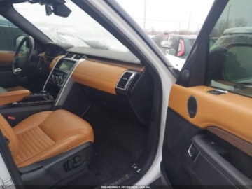 Land Rover Discovery V Terenowy 3.0 Si6 340KM 2020 Land Rover Discovery Hse Luxury 2020 3.0 Benzyna 340KM, zdjęcie 8