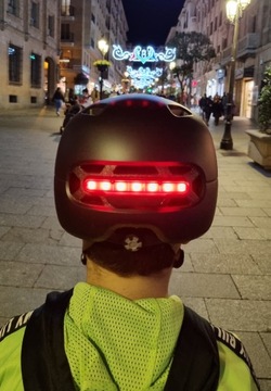 Умный городской велосипедный шлем LED/SOS L Livall C20 Черный