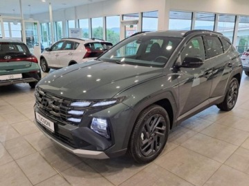 Hyundai Tucson IV 2026 HYUNDAI Tucson 1.6 T-GDi HEV Smart Black 2WD aut 239KM 2026
