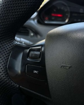 Peugeot 208 I Hatchback 3d 1.2 VTI 82KM 2013 Peugeot 208 Czujniki Kamera niski przebieg Warszawa 1.2 Benzyna 82KM, zdjęcie 21