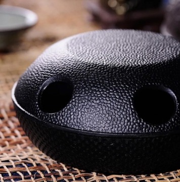 Набор чугунных чайников, чайник 0,8, нагреватель, стиральная машина, 2 чашки.