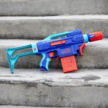 NERF ELITE 2.0 ПИСТОЛЕТ Автоматический STORMCHARGE 4В1 20 ИСКУССТВ +10 ВАФЛЕЙ