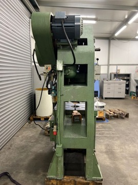 ЭКСЦЕНТРИЧЕСКИЙ ПРЕСС COTELLI P 60 FVL