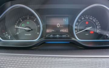 Peugeot 2008 I 2014 Peugeot 2008 Peugeot 2008 1.6 e-hdi 92KM 1.6 Diesel 92KM, zdjęcie 13