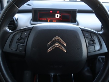 Citroen C4 Cactus Crossover 1.2 PureTech 110KM 2016 Citroen C4 Cactus 1.2 PureTech, Salon Polska, zdjęcie 18