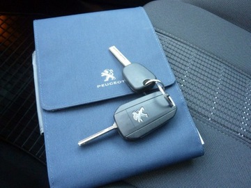 Peugeot 308 II SW Facelifting 1.2 PureTech 130KM 2018 Peugeot 308 ALLURE*Benzyna131, zdjęcie 17