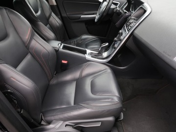 Volvo XC60 I SUV Facelifting 2.0 D3 DRIVE-E 150KM 2016 Volvo XC60 D3, Salon Polska, Serwis ASO, Automat, zdjęcie 8