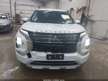 Mitsubishi Outlander III 2023 Mitsubishi Outlander SE S-AWC 2023 2.5l 2.5 Benzyna 181KM, zdjęcie 7