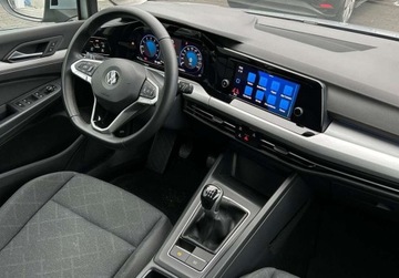Volkswagen Golf VIII Hatchback 1.5 TSI EVO 130KM 2021 Volkswagen Golf Life Pakiety, ACC, Podgrzewane fotele, Podgrzewana kierow, zdjęcie 15