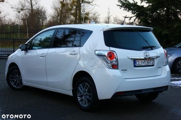 Toyota Verso Minivan Facelifting 1.6 D-4D 112KM 2015 Toyota Verso Toyota Verso 1.6 D-4D 7-Sitzer StartStop Skyview Edition 1.6, zdjęcie 4