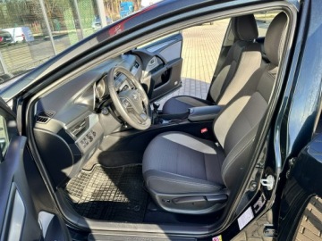 Toyota Avensis III Wagon Facelifting 2015 2.0 D-4D 143KM 2017 Toyota Avensis Salon Polska Nawigacja GWARANCJA !, zdjęcie 9