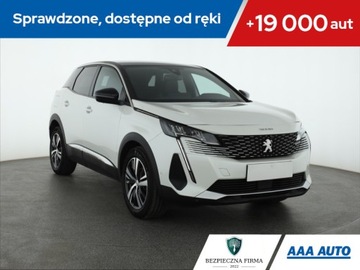 Peugeot 3008 II Crossover Facelifting  1.2 PureTech 130KM 2023 Peugeot 3008 1.2 PureTech, Salon Polska