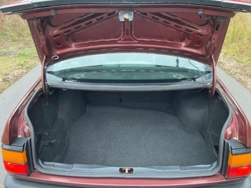 Volkswagen Passat B3 Sedan 2.0 115KM 1990 Volkswagen Passat Volkswagen Passat B3 Automat Sedan Welur Bordo Super Sta, zdjęcie 15