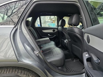 Mercedes GLC C253 SUV 2.0 250 211KM 2018 MERCEDES GLC 250 4MATIC AMG Line 2.0 benzyna 211KM Bezwypadkowy Serwis, zdjęcie 33