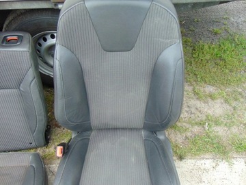 КОМПЛЕКТ ПОЛУКОЖАНЫХ СИДЕНИЙ FORD FOCUS MK3 COMBI