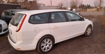 Ford Focus II 2010 Ford Focus 1,4 benzyna klima wyposażony zarejestrowany 1 wlaściciel prywat., zdjęcie 3