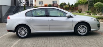 Renault Laguna III Hatchback 2.0 16v 140KM 2011 Renault Laguna 2.0B 140KM, Pdc, Półskóra, duzy serwis.Polecam !, zdjęcie 3