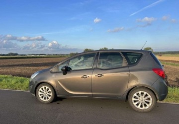 Opel Meriva II Mikrovan 1.4 Turbo ECOTEC 140KM 2013 Opel Meriva Opel Meriva B 1.4 T automat 1.4 Benzyna 140KM, zdjęcie 4