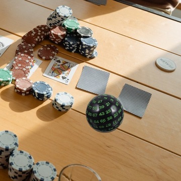 100 двусторонних кубиков. Полный многосторонний карман.