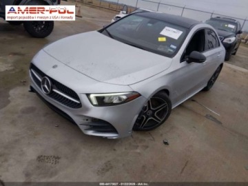 Mercedes Klasa A W177/V177 2020 Mercedes-Benz Klasa A 2020 Mercedes-Benz A-Class A 220 4MATIC Sedan 2.0