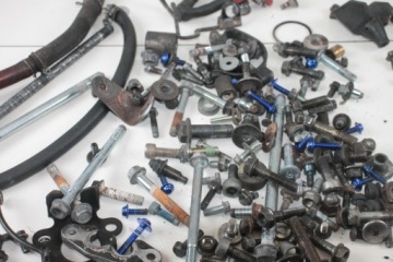 HONDA XRV 750 AFRICA КОМПЛЕКТ БОЛТОВ С ДВУМЯ ВИНТАМИ