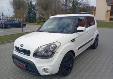 Kia Soul I Crossover Facelifting 1.6 CRDi 128KM 2012 Kia Soul Zarejestrowany - ubezpieczony - automat - 1,6 - 128 KM 1.6 Diesel, zdjęcie 2