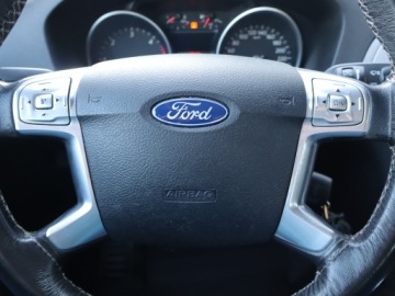 Ford Mondeo IV Kombi 1.8 Duratorq TDCi 125KM 2010 Ford Mondeo 1.8 TDCi, Salon Polska, Klima, zdjęcie 15