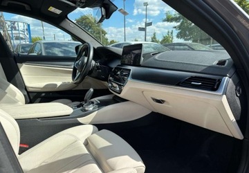 BMW Seria 5 G30-G31 2021 BMW Seria 5 BMW 530d G30 LCI Lift M-Pakiet Diesel 3.0 Diesel 258KM, zdjęcie 20