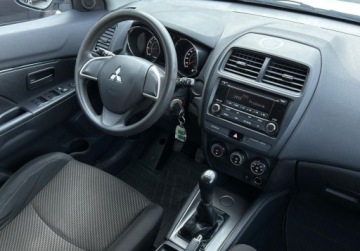 Mitsubishi ASX I SUV Facelifting 2016 1.6 117KM 2018 Mitsubishi ASX Inform, Serwisowany w ASO, 1 wlasciciel, Odtwarzacz plyt CD, zdjęcie 14