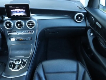 Mercedes GLC C253 SUV 2.1 220 d 170KM 2016 Mercedes GLC GLC 220 d 4MATIC, 167 KM, 4X4, zdjęcie 7