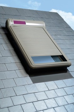 Рулонная штора ARZ FAKRO SOLAR 78x118 + пульт дистанционного управления