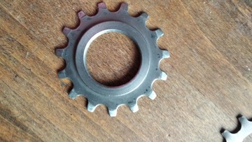 ретро-дорожная коллекция UG Dura Ace, очень хорошее состояние, рекомендую 7-скоростную кассету