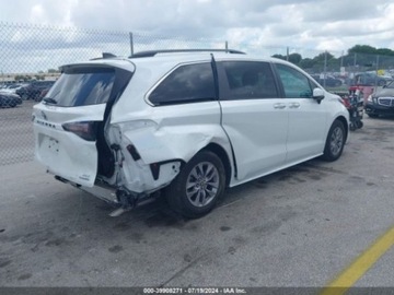 Toyota Sienna III 2023 Toyota Sienna 2023r, XLE, Hybrid, 2.5L 2.5 Hybryda 245KM, zdjęcie 6
