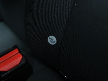 Volvo V40 II Hatchback Facelifting 2.0 D3 150KM 2018 Volvo V40 Automat navi klima auto czujniki, zdjęcie 33