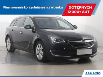 Opel Insignia I Sports Tourer Facelifting 2.0 CDTI ECOFLEX 140KM 2015 Opel Insignia 2.0 CDTI, Skóra, Navi, Xenon