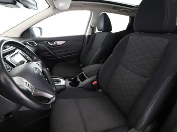 Nissan Qashqai II Crossover 1.6 dCi 130KM 2015 Nissan Qashqai automat navi klima auto kamera 360, zdjęcie 12