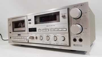 Видеомагнитофон HITACHI D-3300M / 3 ГОЛОВКИ / 2 РОЛИКА / D.DRIVE / AUDIOSHOCK