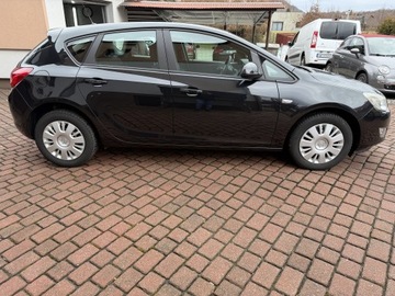 Opel Astra J Hatchback 5d 1.4 Twinport ECOTEC 100KM 2012 Opel Astra TYLKO125tyśkm SELECTION 2012 Klima 5D ZADBANA 1.4 Zwykła Benzyna, zdjęcie 6