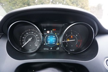 Jaguar E-Pace SUV 2.0 i4D 150KM 2019 Jaguar E-Pace Salon PL AWD Kamera Tempomat Czujniki park. LED FV23, zdjęcie 13