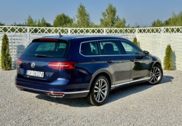 Volkswagen Passat B8 Variant 2.0 TDI SCR 240KM 2016 Volkswagen Passat Volkswagen Passat 2.0 TDI Bi-Turbo BMT 4Mot Highline DSG, zdjęcie 2