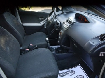 Toyota Yaris II Hatchback 5d 1.33 Dual VVT-i 101KM 2011 Toyota Yaris 1.3 Stan b.dobry Bez rdzy i korozji!!, zdjęcie 27