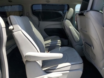 Chrysler Pacifica II 2020 Chrysler Pacifica Hybrid Limited 2020 3.6l 3.6 Hybryda 260KM, zdjęcie 10