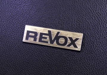 Замена логотипа Revox. 59 х 18 мм