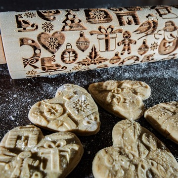 Новогодняя скалка с гравировкой + баночка