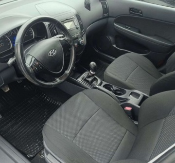 Hyundai i30 I CW Facelifting 1.6 CRDi 90KM 2012 Hyundai i30 Hyundai i30 1.6 CRDi Comfort 1.6 Diesel 90KM, zdjęcie 5