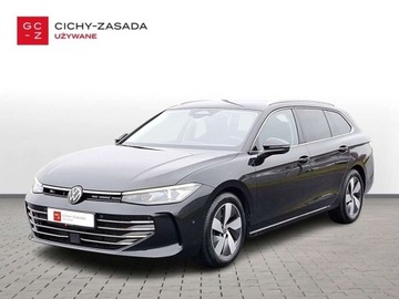 Volkswagen Passat B8 Variant Facelifting 2.0 TDI SCR 150KM 2024 Volkswagen Passat 2.0TDI 150KM Elegance IQ.Drive HAK Masaz ACC Kamera360 A